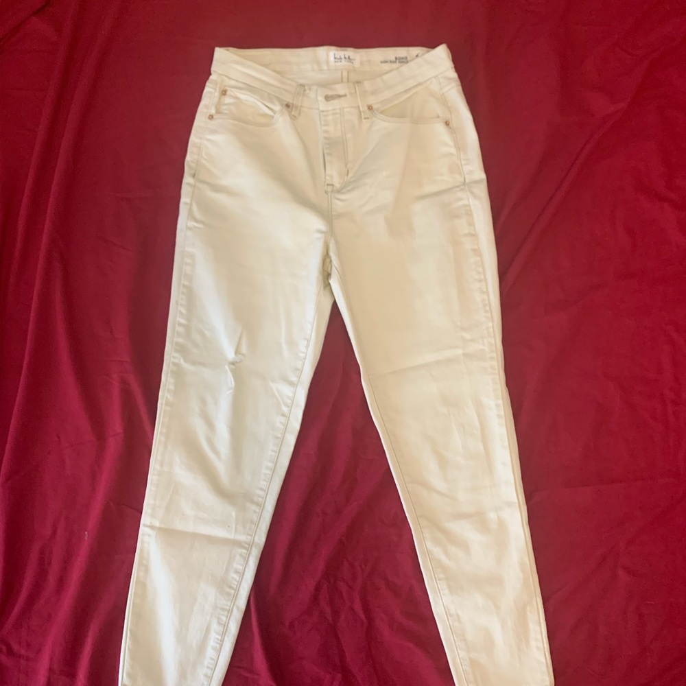Woman’s size 8 high off white skinny jeans